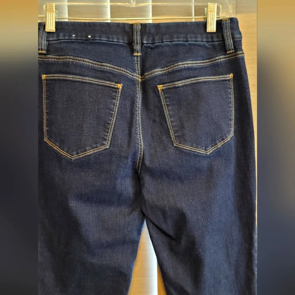 NWOT/ Chico's denim capri